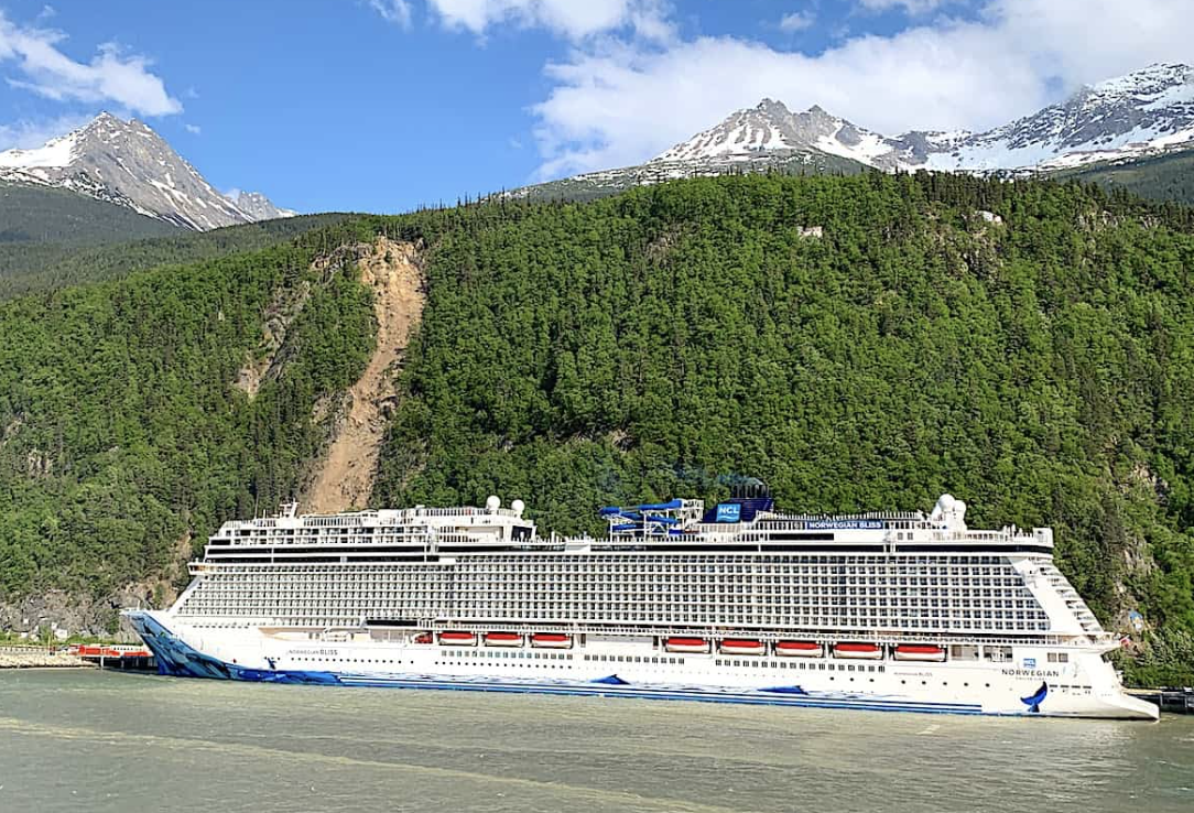 Cruise Ship